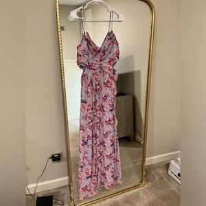 Floral dress!! Perfect for the beach/summer/weddings/etc.